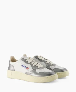 Hot Sneaker Medalist Low Wom. Zilver Dames Sneakers