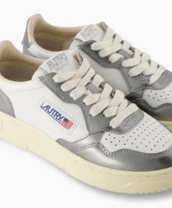 Hot Sneaker Medalist Low Wom. Zilver Dames Sneakers